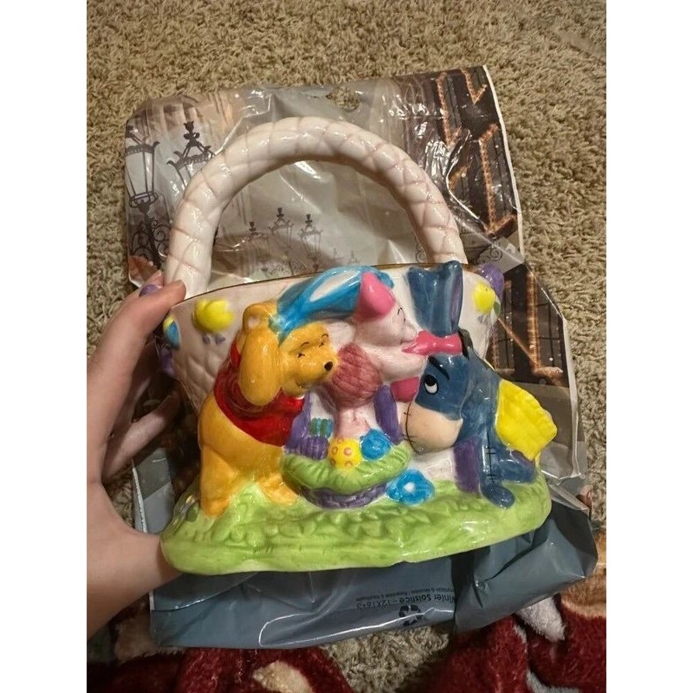 Vintage Disney 2000s Welcomes Winnie the Pooh Ceramic Easter Basket